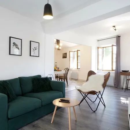Apartment Les De Laure - L'or Vert, Avec Vue Sur Le Chateau, Parking Prive, Climatisation, A 160 M De La Cite Medievale Carcassonne