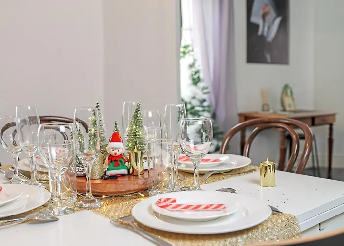 Les De Laure - L'or Vert, Avec Vue Sur Le Château, Parking Privé, Climatisation, Netflix, à 160 M De La Cité Médiévale *