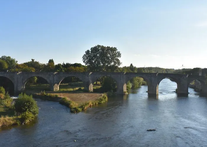 Les De Laure - L'or Vert, Avec Vue Sur Le Château, Parking Privé, Climatisation, Netflix, à 160 M De La Cité Médiévale
